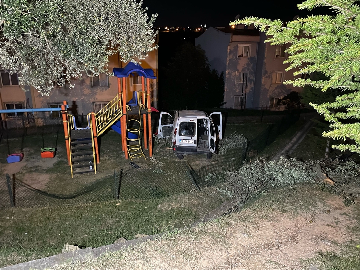 Kocaeli'de panelva çocuk parkına uçtu 1 ölü, 1 yaralı