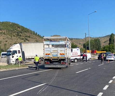 Bilecik'te Kamyonetle Çarpışan Motosikletin Sürücüsü Hayata Gözlerini Yumdu