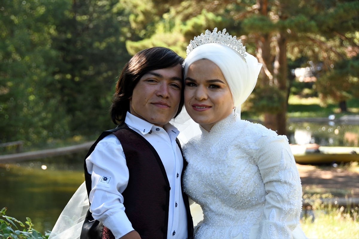 Sosyal Medyada Tanışan Akondroplazili Çift İçin İlk Düğün Gümüşhane'de Yapıldı