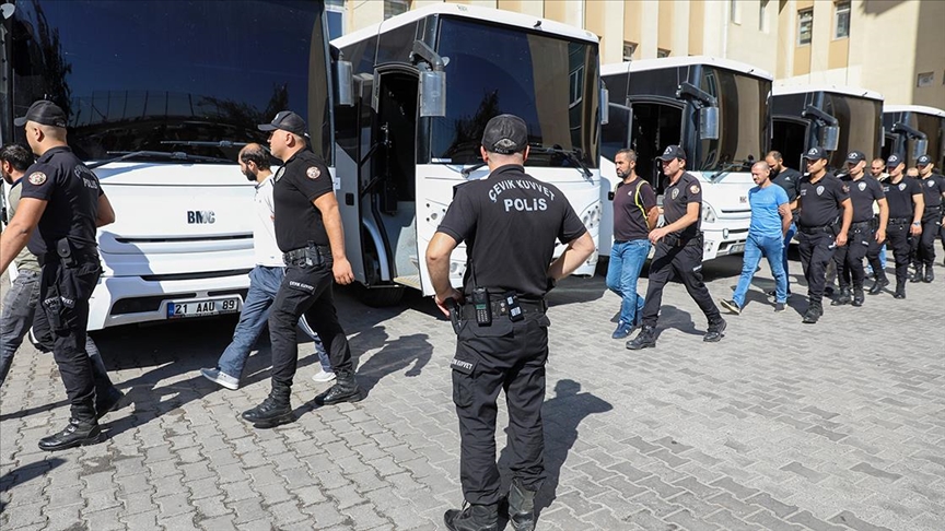 Antalya'da Uyuşturucu Satıcılarına Yönelik 