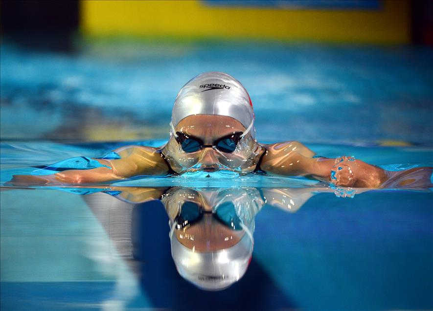 Otizmli Milli Yüzücü Ali Şiroğlu, Avrupa Yaz Oyunları'nda Şampiyon Olmayı Başardı