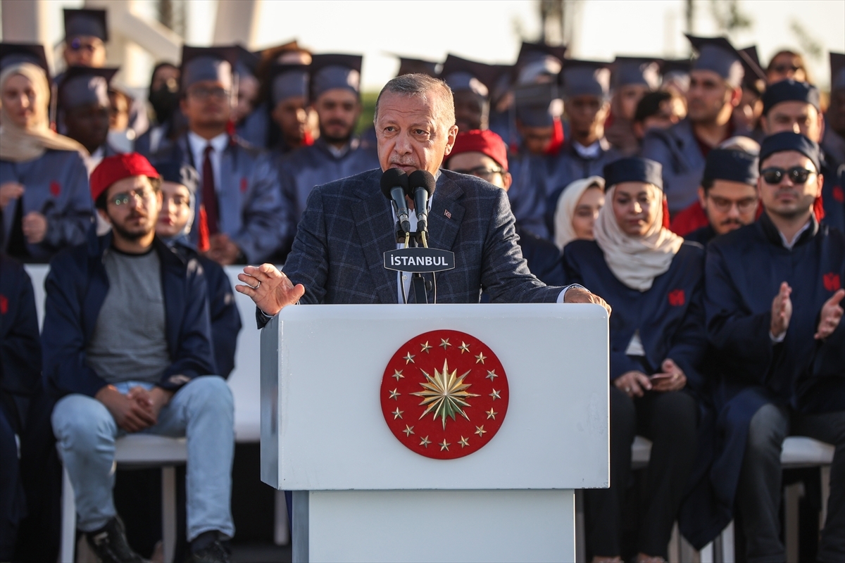 Cumhurbaşkanı Erdoğan, İbn Haldun Üniversitesinin Mezuniyet Töreninde Konuştu