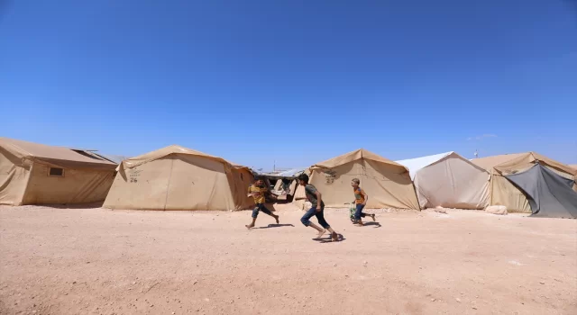 İdlib'de Çadırlarda 40 Derece Sıcaklıkta Yaşam Savaşı