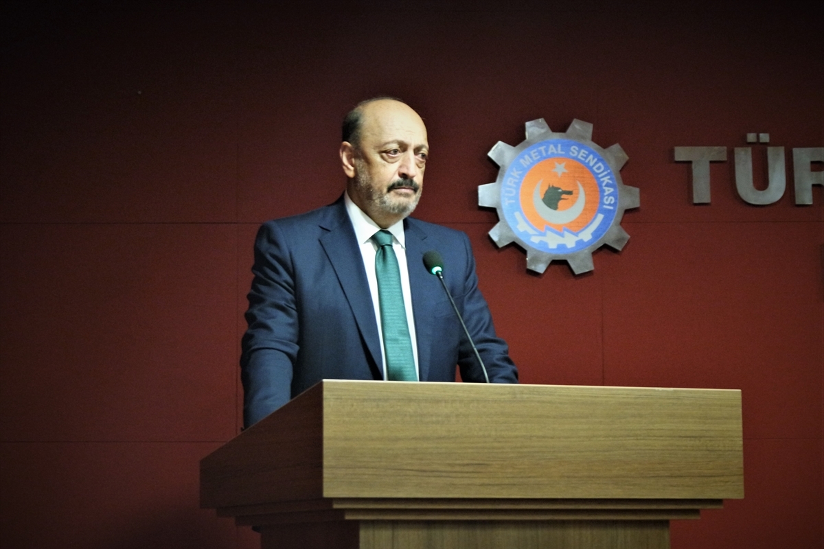 Çalışma ve Sosyal Güvenlik Bakanı Bilgin, Bursa'da Sendika Ziyaretinde Konuştu: