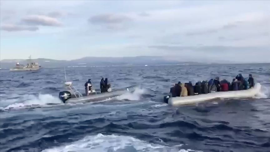 Yunanistan'ın Ege Denizi'nde Geri İttiği Düzensiz Göçmenler Kurtarıldı