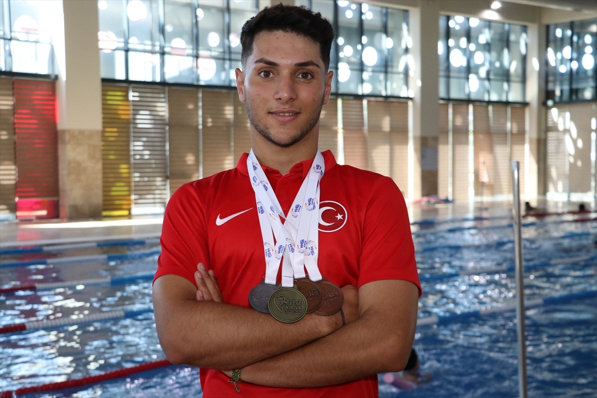 Özel sporcu Veysi Turan, Boğaziçi Kıtalararası Yüzme Yarışı'nda Birinci Olmayı Hedefliyor