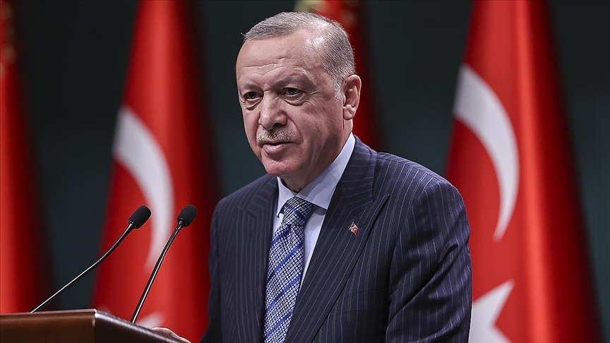  Cumhurbaşkanı Erdoğan, Soçi Dönüşü Uçakta Gazetecilerin Sorularını Yanıtladı