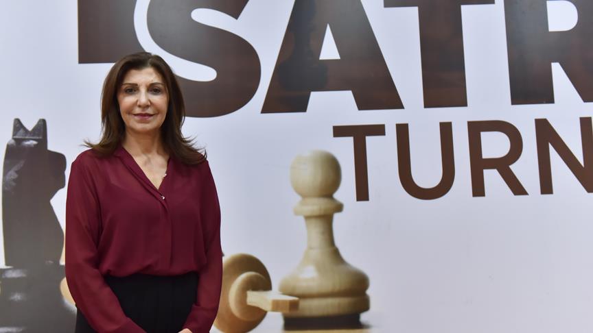 Bakan Kasapoğlu'ndan Türkiye Satranç Federasyonu Başkanı Gülkız Tulay'a Tebrik