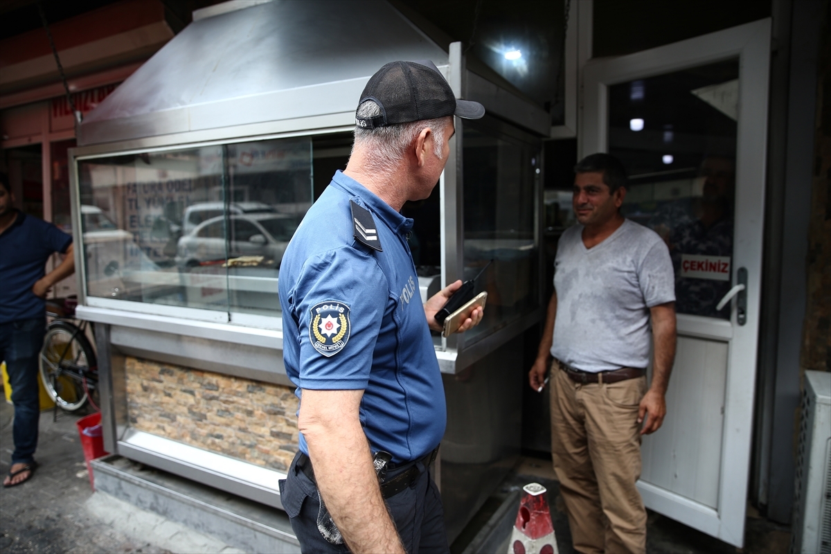 Adana'da Kebapçıya Bırakılan 3 Çocuk Devlet Korumasına Alındı