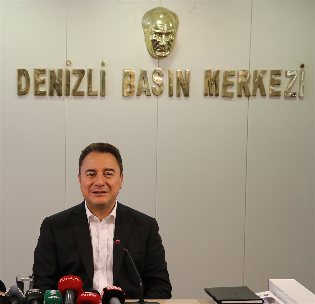 DEVA Partisi Genel Başkanı Babacan, Denizli'de Gazetecilerle Buluştu