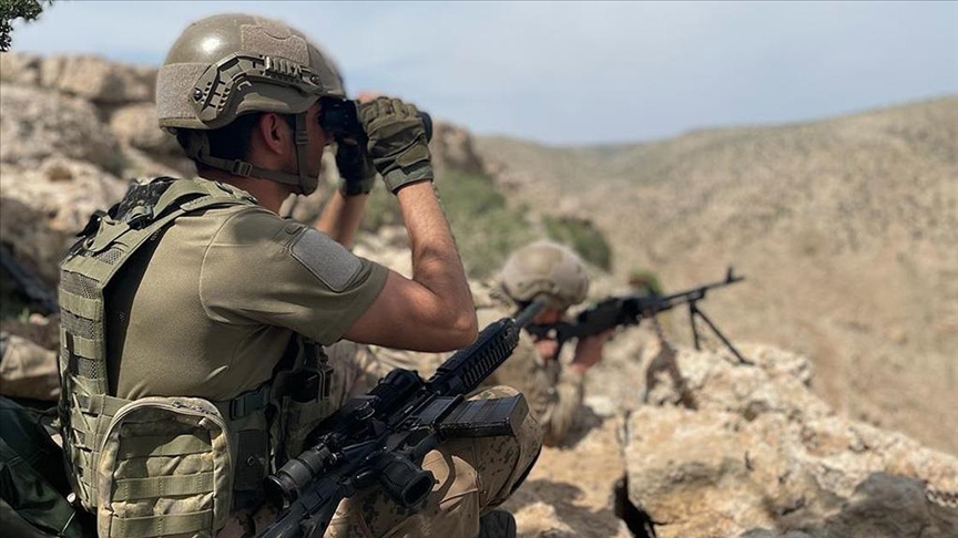 Hakkari'de Eren Abluka-29 Operasyonunda Füze Ele Geçirildi