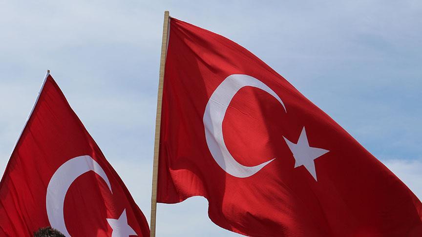 Azez'de Türk bayrağını yakma Girişiminde Bulunan 2 Kişi Yakalandı
