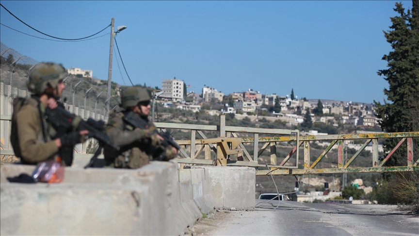 İsrailli Bir Asker Batı Şeria'da 