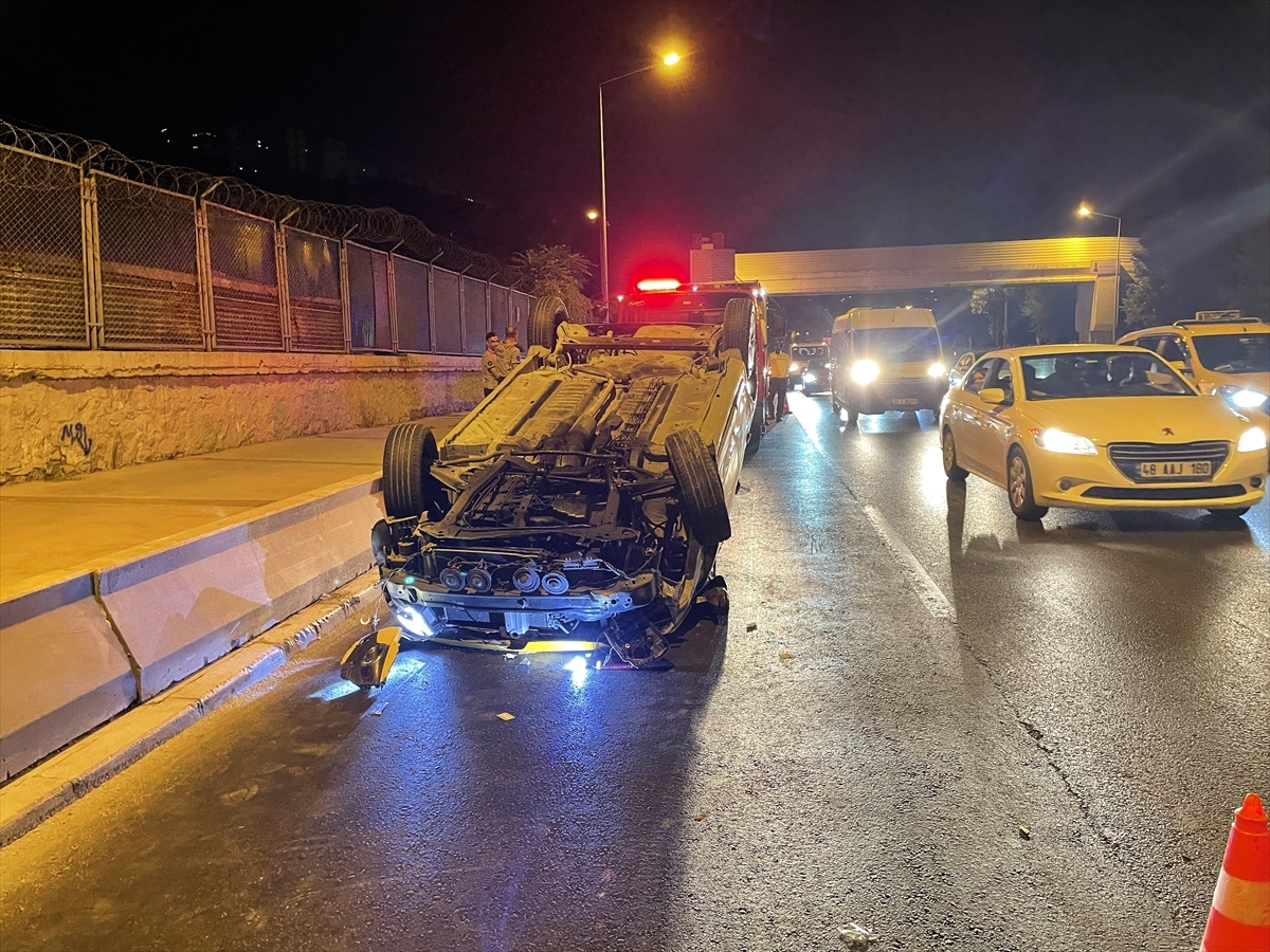 İzmir'de Trafik Kazasında 1 Kişi Yaralandı