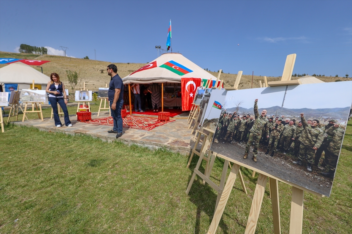 Azerbaycanlılar Karabağ Zaferi'ndeki Gururu Malazgirt'te de Yaşıyor