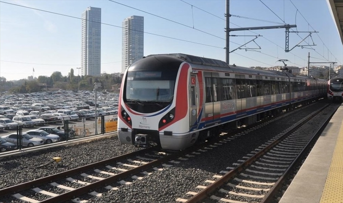 Marmaray’da 26 Ağustos'tan İtibaren Hafta Sonu Seferleri Saat 01.30'a Kadar Uzatılacak