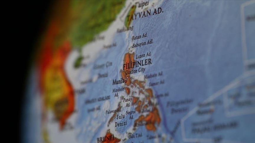 Filipinler'de 82 Kişiyi Taşıyan Teknede Yangın Çıktı 