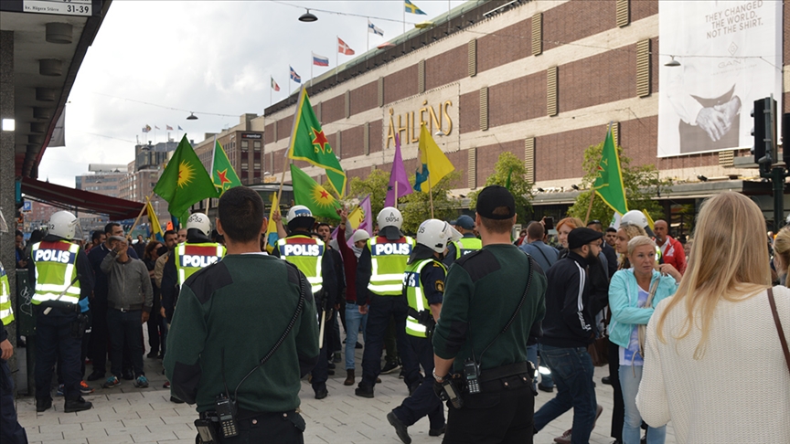 Finlandiya'da terör örgütü YPG/PKK Yandaşları Gösteri Yaptı