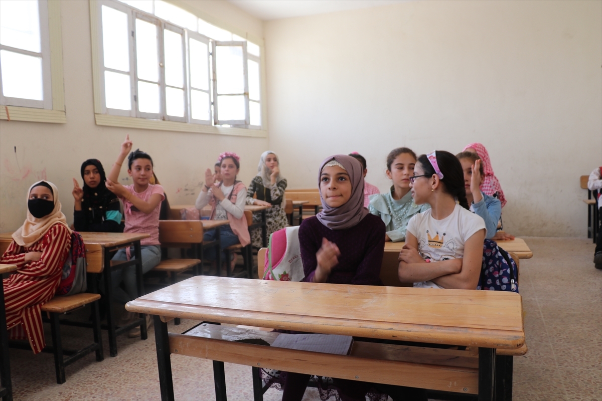 Barış Pınarı Bölgesinde 49 Bin Öğrenci Ders Başı Yaptı