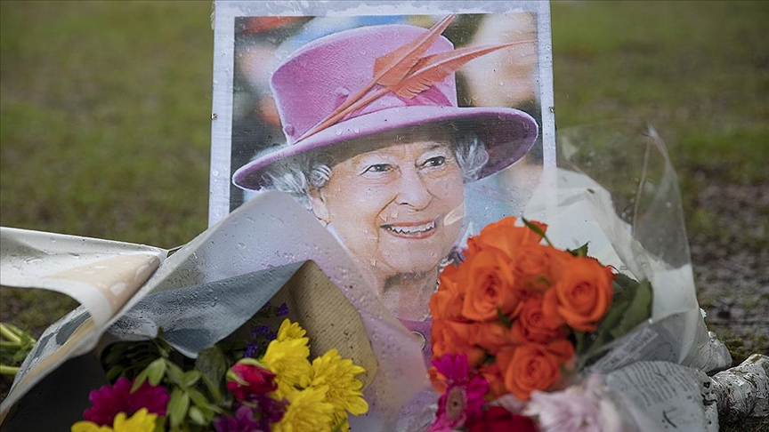 Kraliçe 2. Elizabeth'in Cenazesi Balmoral Kalesi'nden Edinburgh'a Doğru Yola Çıktı