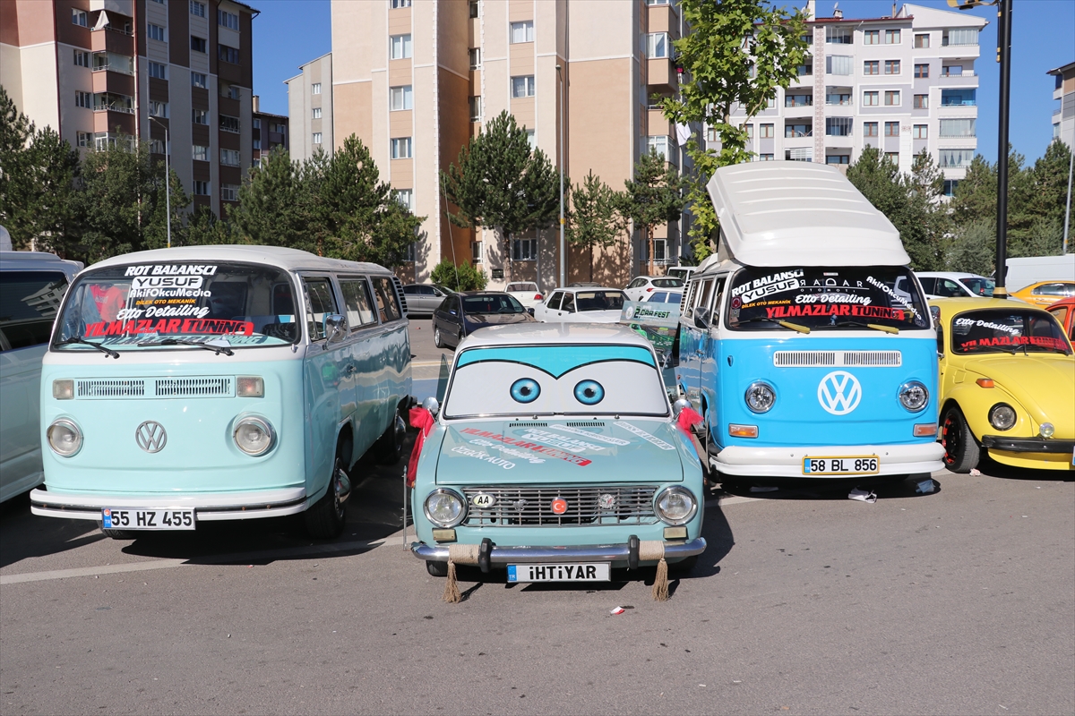 Sivas'ta, Modifiye Araç Tutkunları Buluştu