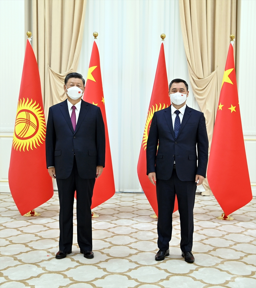 Çin ve Kırgızistan Liderleri Görüştü