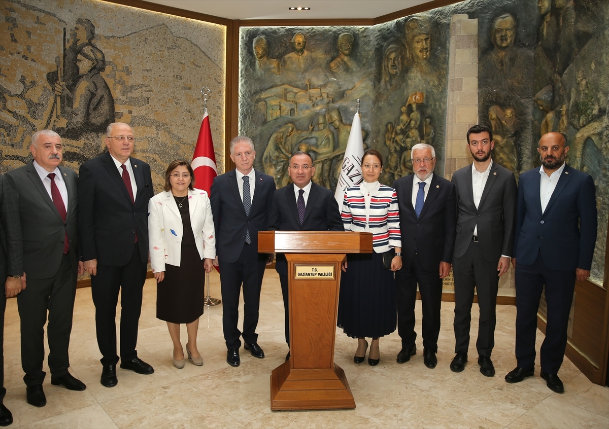Adalet Bakanı Bozdağ, Gaziantep Valiliği'ni Ziyaret Etti