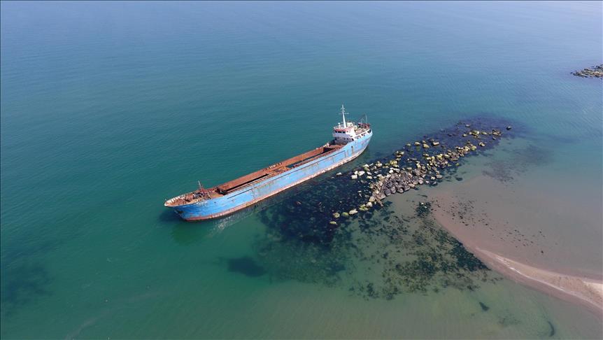 İskenderun Limanı'nda Batan Gemideki Yağ Ve Yakıt Sızıntısı Önlendi