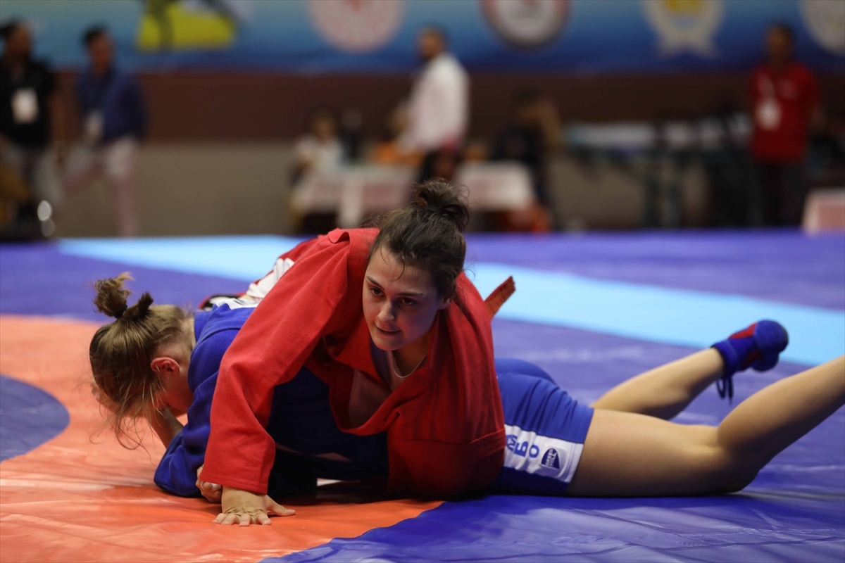 FISU Dünya Üniversiteler Dövüş Sporları Kupası Samsun'da Başladı