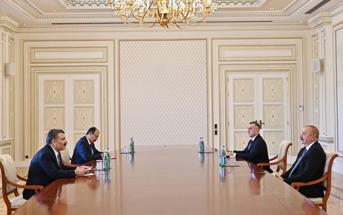 Azerbaycan Cumhurbaşkanı Aliyev, Sağlık Bakanı Koca'yı Kabul Etti