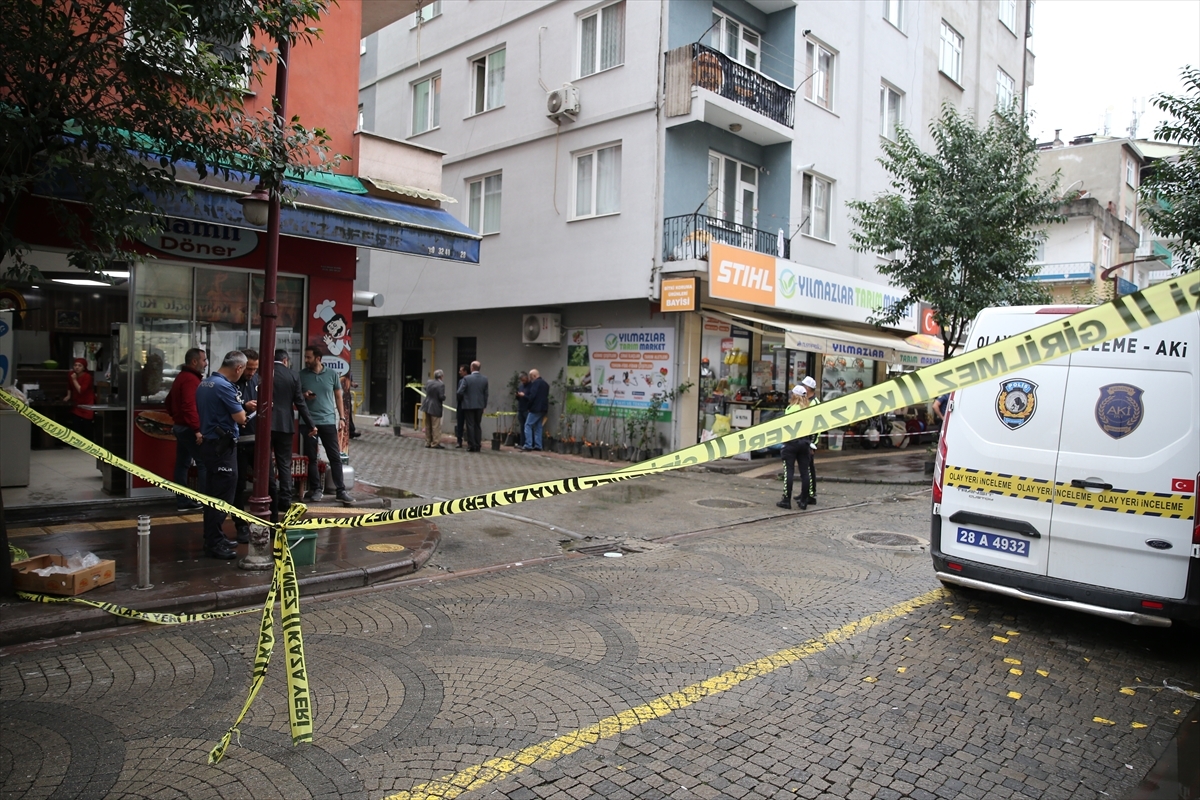 Boşanma Aşamasındaki Karısını Öldürdü