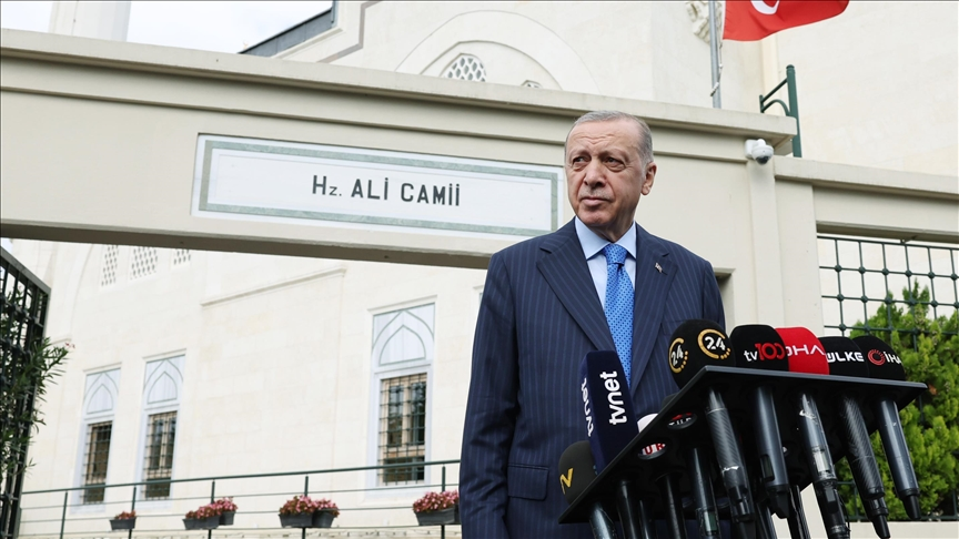 Cumhurbaşkanı Erdoğan, Cuma Namazı Sonrası Soruları Yanıtladı