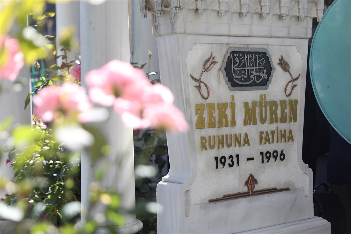 Zeki Müren Vefatının 26'ncı Yılında Mezarı Başında Anıldı