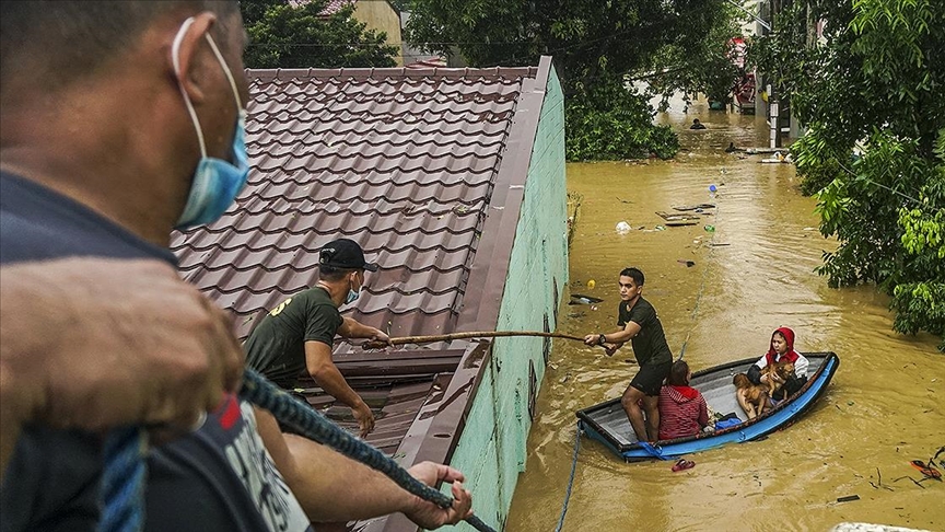 Filipinler'de Noru Tayfunu'nda 5 Kişi Öldü