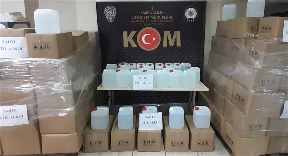 İzmir'de 8 Ton Etil Alkol Ele Geçirildi