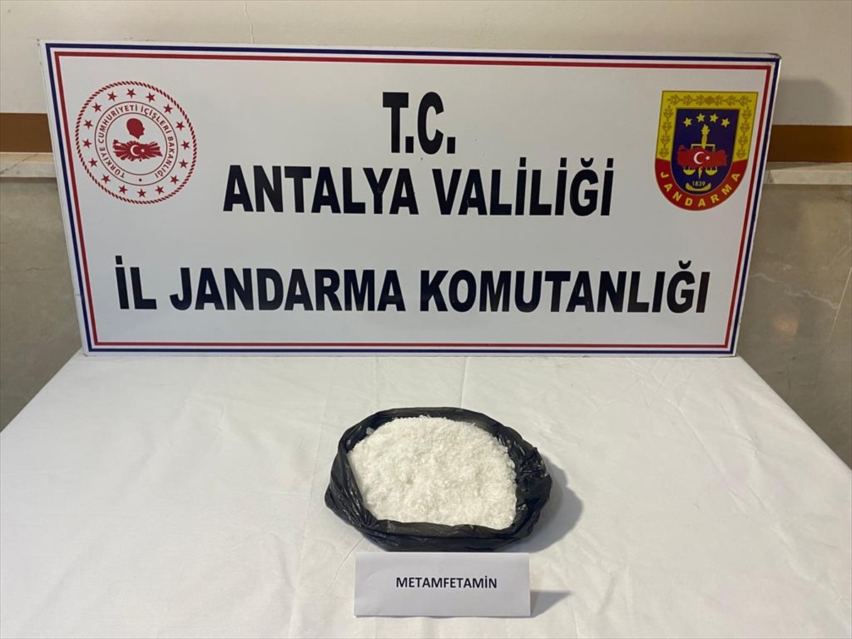 Antalya'da Uyuşturucu Ve Kaçakçılık Operasyonu