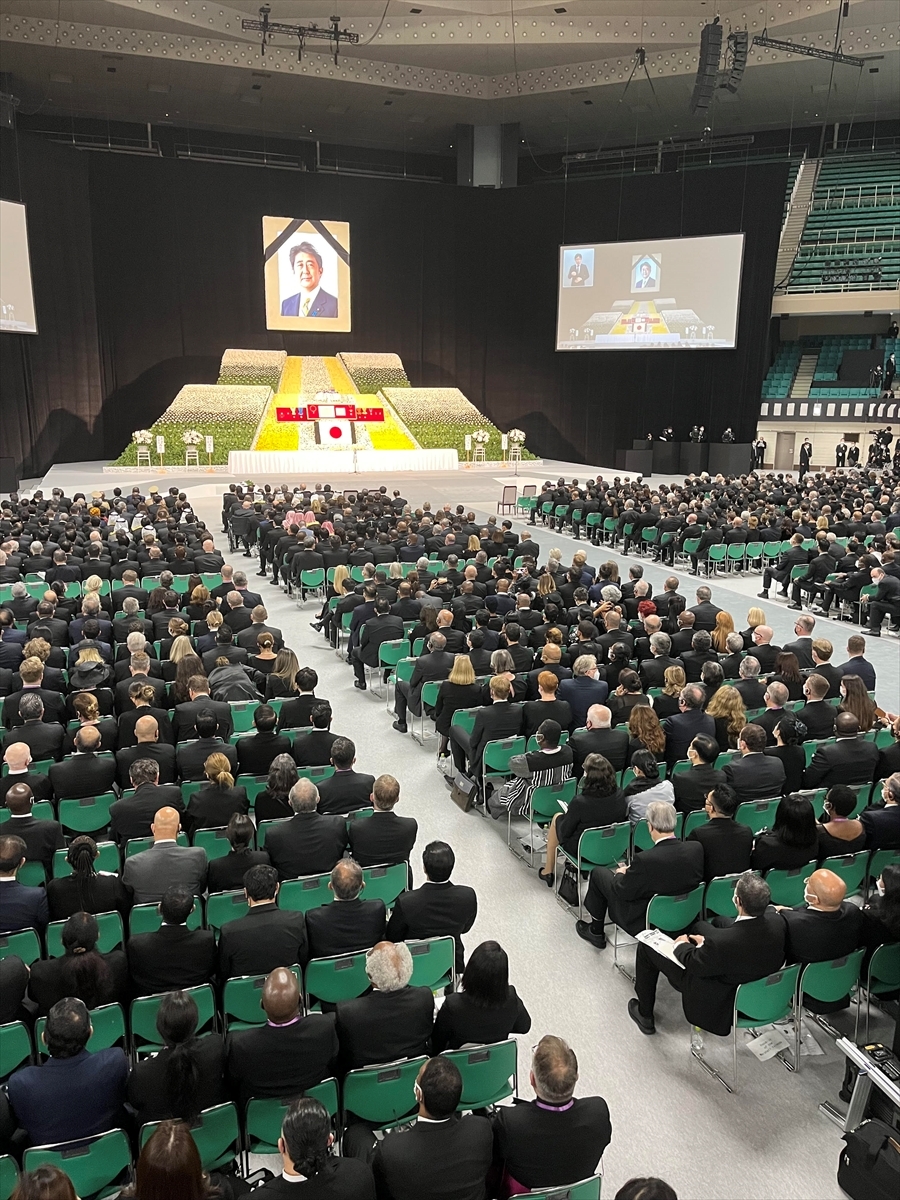 Japonya, Suikast Sonucu Hayatını Kaybeden Eski Başbakan Abe'nin Yasını Tutuyor