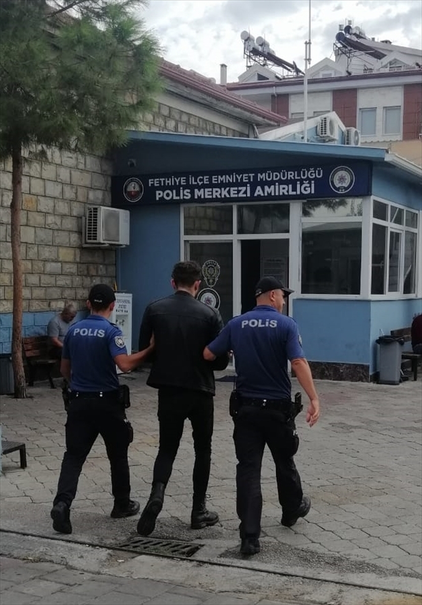 Muğla'da Kendisini Komiser Olarak Tanıtan Şüpheli Gözaltına Alındı