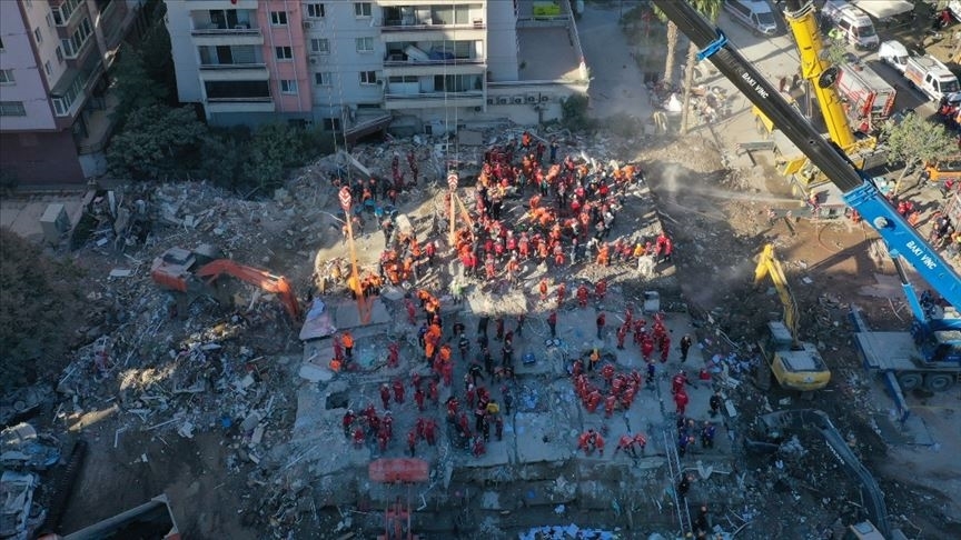 İzmir Depreminde Yıkılan Rıza Bey Apartmanı Davasında Tanıklar Dinlendi