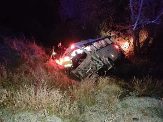 Erzincan'da Midibüsün Devrilmesi Sonucu 21 Kişi Yaralandı