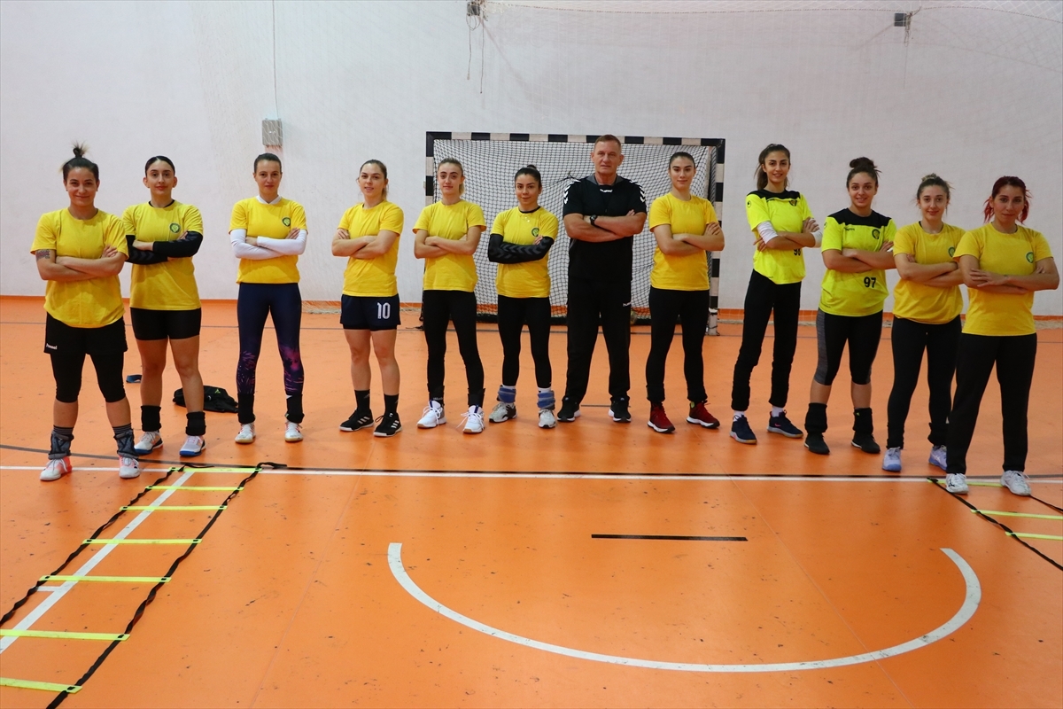 Hentbol Kadınlar Süper Lig Ekibi Tekirdağ Süleymanpaşa'nın Hedefi Yüksek 