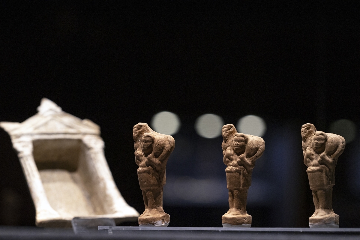 Tapınaklardaki Binlerce Yıllık Anılar İzmir'deki Müzede Canlandırıldı