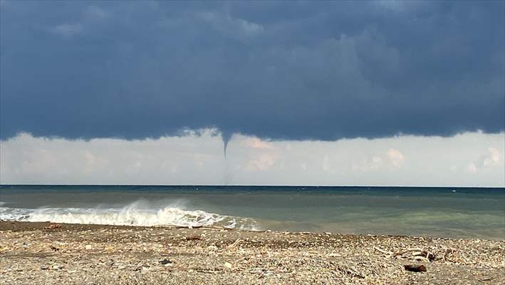 Kastamonu'nun Abana Ve Cide İlçelerinde Denizde Oluşan Hortum Görüntülendi