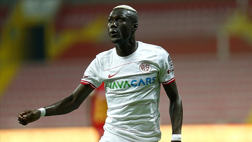 Antalyaspor’da Sakatlık Geçiren Ndao 5 Ay Sahalardan Uzak Kalacak