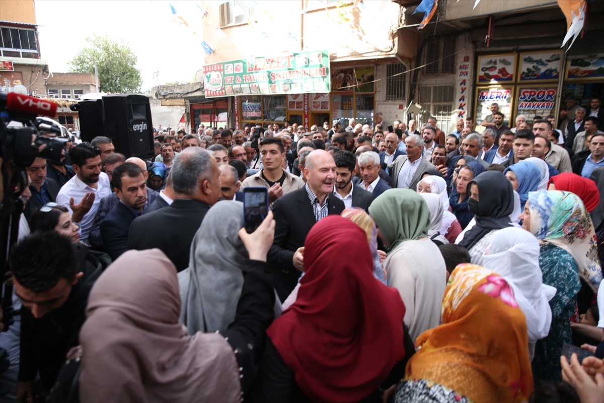 İçişleri Bakanı Soylu, Diyarbakır Silvan Ve Hazro'da Vatandaşlarla Bir Araya Geldi 