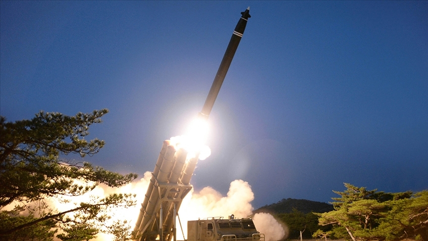 Japonya: Kuzey Kore'nin Doğu Denizi'ne Füze Fırlatması 