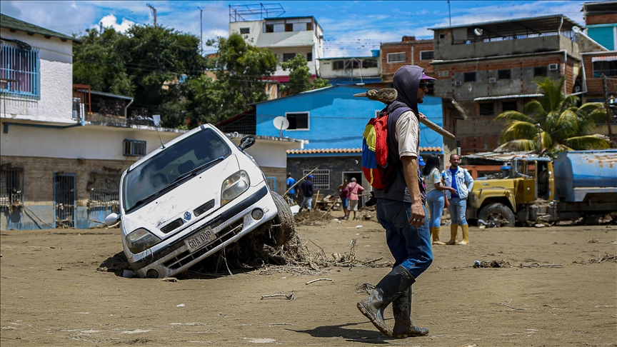 Venezuela'daki Heyelanda Ölenlerin Sayısı 50'ye Çıktı