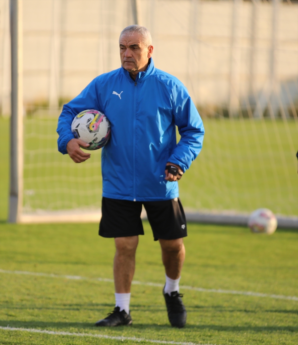 Sivasspor Teknik Direktörü Rıza Çalımbay, Trabzonspor Karşısında Takımına Güveniyor: