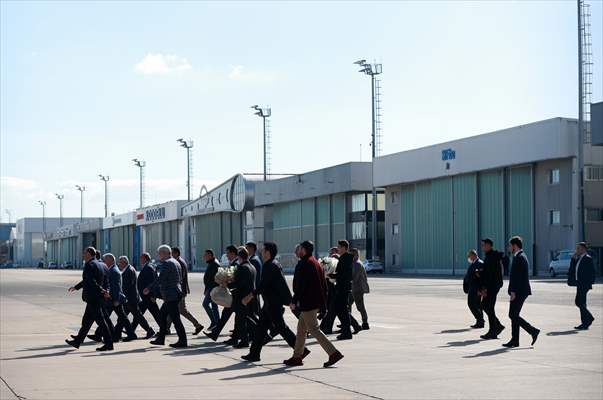 Azerbaycan'da Kaza Geçiren Binali Yıldırım, Ambulans Uçakla İstanbul'a Geldi