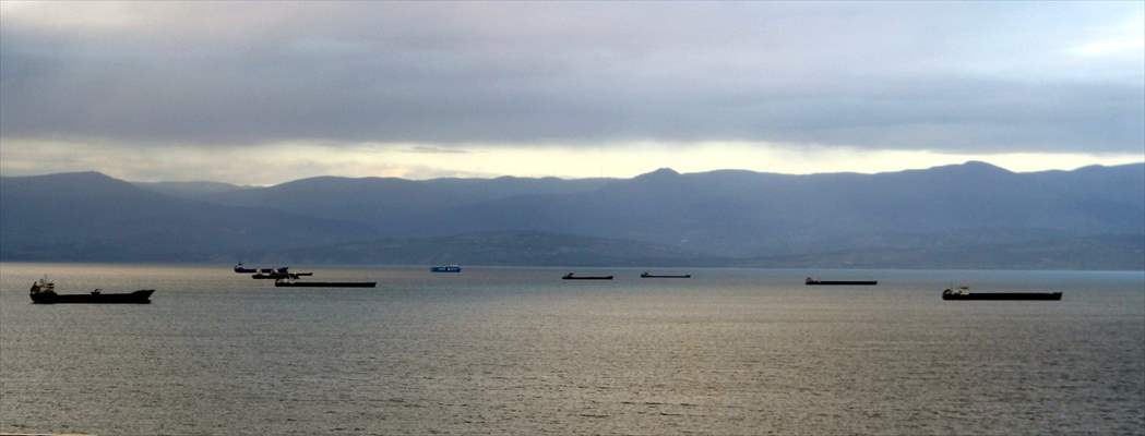 Kuvvetli Rüzgar Nedeniyle Yük Gemileri Sinop Limanına Demirledi